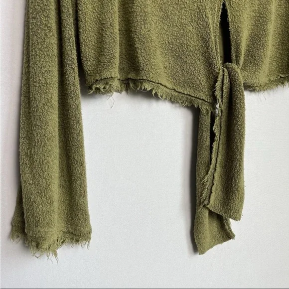 Free People Green Emma’s Henley Top Sz L Tie Waist Raw Hem LS Fairy Boho EUC - Picture 9 of 14